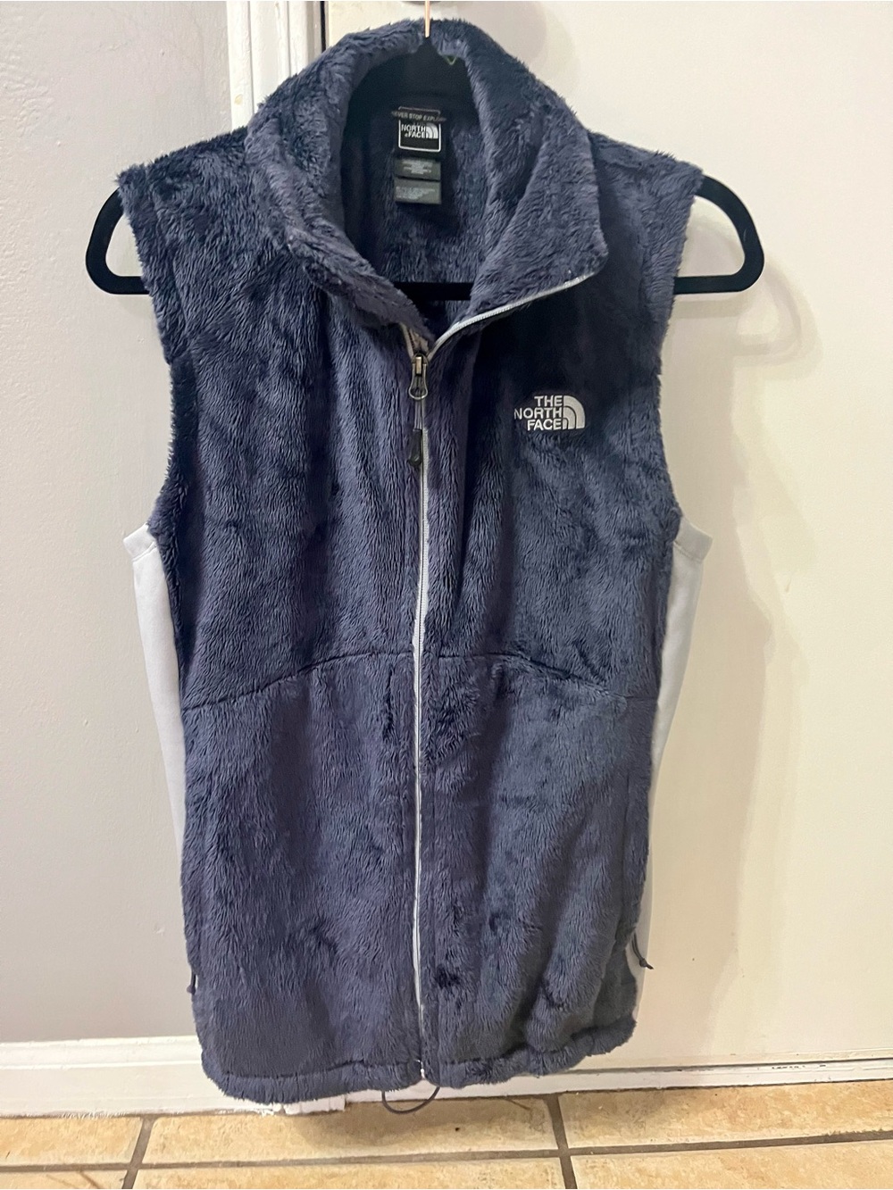 The North Face Women’s Purple/Gray Teddy Fleece Vest Full Zip Size Large